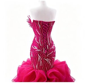 Robe de mariée personnalisée, charmante, ornée de paillettes et de perles, avec des volants en cascade, style sirène, dos corset. - Product Image 5
