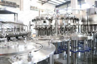 Ligne de production complète pour la remplissage et le conditionnement de boissons gazeuses, machine de remplissage de soda, usine de production d'eau gazeuse, machine de remplissage de boissons gazeuses
