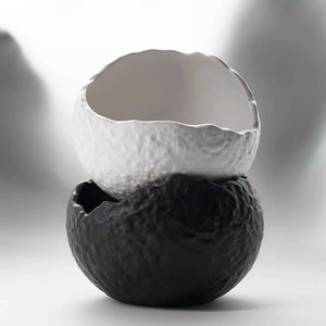 Hochwertige Weiße Keramik-Saucenschale mit Felsiger Textur für Molekulare Gastronomie, Desserts, Eis, Gewürze, Hotel-Geschirr, Joghurtschale - Product Image 4