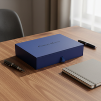 Boîtes de luxe bleu marine à tiroir coulissant avec estampage à chaud, revêtement UV, doublure en carton recyclable et fermeture magnétique pour bijoux et parfums