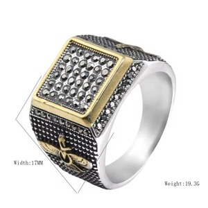 ZhuQian Großhandel Vergoldeter Edelstahl Zirkon-Cluster Herren Quadratische Ringe <span class=keywords><strong>Retro</strong></span> Adler Seitenanschauender Dominanter Persönlichkeitsring - Product Image 4
