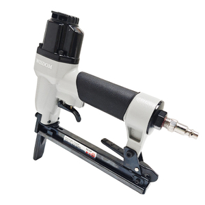 Clavadora Neumática WISDOM 1010FL, <span class=keywords><strong>de</strong></span> Aleación <span class=keywords><strong>de</strong></span> Aluminio, Capacidad <span class=keywords><strong>para</strong></span> <span class=keywords><strong>Clavos</strong></span> <span class=keywords><strong>de</strong></span> 6-10 mm, <span class=keywords><strong>Clavos</strong></span> Tipo U, <span class=keywords><strong>para</strong></span> Carpintería - Product Image 3