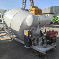 Nouveau petit moteur électrique 2m3 3 mètres cubes Mini camion bétonnière 3 mètres cubes avec moteur diesel à vendre