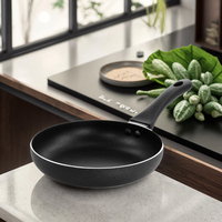 Cuisinière à gaz antiadhésive de 2.0mm d'épaisseur en aluminium étiré de 18x4cm Poêle à frire traditionnelle de 1 à 2 litres en métal et en verre