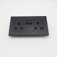 BENDI C64 Endüstriyel Hastane Çerçeveli Mat PC Panel UK CE Standartlı 2'li 13A Çift Anahtarlı Priz USB Tip-C IP22 250V 6