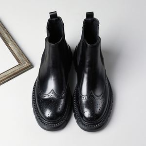 Chaussures en cuir décontractées de style britannique Brook embossées, semelles épaisses brillantes, coloration artisanale améliorée, pour homme, motif léopard, collection automne - Product Image 4