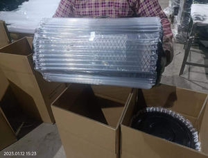 Épandeurs pour pelouse et jardin Épandeur à panier en maille métallique robuste de 36 pouces à pousser/remorquer Compost Équipement d'entretien du jardin Épandeur de fumier - Product Image 4