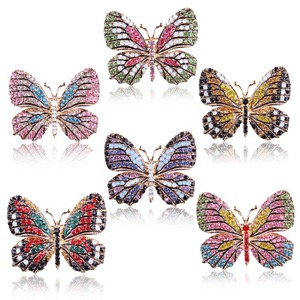 Aleación de moda Arco Iris Rhinestone mariposa Animal <span class=keywords><strong>broche</strong></span> accesorio de mujer Pin joyería - Product Image 1