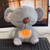 Nouveau 2026 Koala en peluche respirant et lumineux, avec son de ronflement, jouet de compagnie mignon pour bébé, jouet de sommeil, Koala en peluche qui bouge