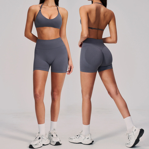 Set Estivo da <span class=keywords><strong>Donna</strong></span> Personalizzato in 2 Pezzi: Pantaloncini da Yoga e Top Traspirante per Fitness ed Esercizio con Chiusura Elastica in Vita - Product Image 5