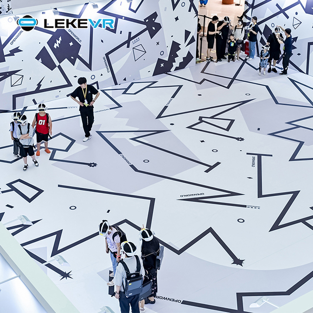 LEKE VR Indoor Free Roam Arena Multiplayer Immersive Games Simulator for Playhouse Sports Park Space Team Walking Platform