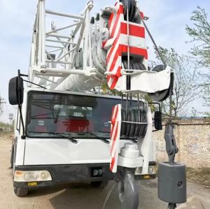 Grue de camion hydraulique QY50 de 50 tonnes, directement de l'usine, pour le levage de marchandises portuaires - Product Image 4