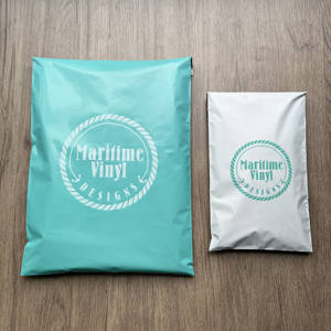 Enveloppes en polyéthylène couleur turquoise personnalisées avec impression blanche - Sacs d'expédition imperméables pour vêtements et articles faits main - Product Image 4