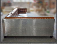 Ensemble de canapés sectionnels de luxe vintage industriels de style aviateur en aluminium et cuir, meubles durables pour salon, appartement et hôtel