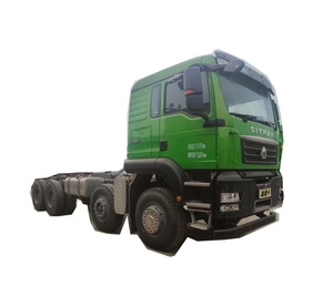 Camion à benne basculante Sinotruk Howo polyvalent 8x4, parfait pour une utilisation hors route dans des terrains difficiles et des sites miniers - Product Image 1