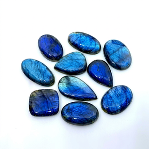 Pierres précieuses de labradorite bleue naturelle, formes variées, polies pour la fabrication de bijoux, pendentif enroulé de fil - Product Image 1