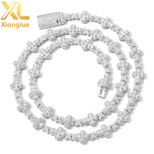 Élégant Bracelet Hip-Hop Unisexe en Zircon Étoile Croisée de 10 mm, Bijou de Luxe Polyvalent Style Cubain - Product Image 4