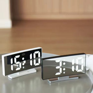 Orologio da Tavolo Moderno Multifunzione con Schermo LED Rettangolare, Funzione Snooze, Display Temperatura e Calendario - Product Image 1