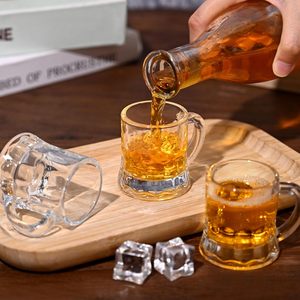Ensemble de verres à liqueur de Noël/Nouvel An Tasse à liqueur de 2 oz et matériau en mélamine de tireur de saké de 60 ml avec poignées - Product Image 1