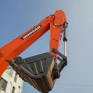 รถขุดดูดซับแรงกระแทก Doosan DX300 มือสอง ขนาด 30 ตัน พร้อมบุ้งกี๋ 1.3 เมตร กำลัง 200 กิโลวัตต์ - Product Image 5