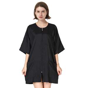 2025 chaqueta impermeable de peluquero con bolsillos baja permeabilidad al agua bata de salón de SPA de uñas-capa de corte de pelo negro delantal de aseo - Product Image 2