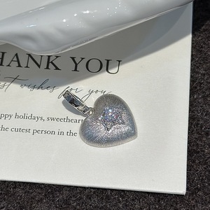 จี้รูปหัวใจเงินแท้ S925 ขัดเงา สไตล์วินเทจ เรียบง่าย ทันสมัย ดีไซน์เฉพาะตัว เหมาะสำหรับเป็นของขวัญ - Product Image 5