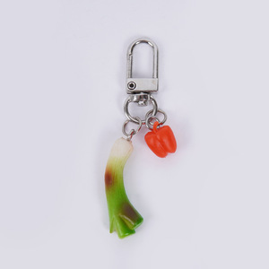 Llavero de cebolla roja y pimiento simulados, divertido colgante de pareja con segmentos de cebolla roja, regalo para supermercados. - Product Image 5