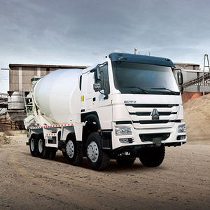 Conduite à droite auto-chargement ciment prêt à l'emploi 3 essieux Mini nouvelle pompe de camion malaxeur à béton Howo à Dubaï - Product Image 4