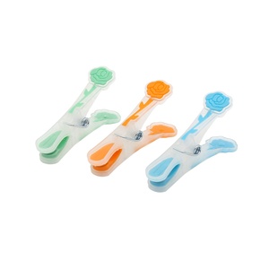 ขายส่ง 12 ชิ้น ที่หนีบผ้าพลาสติก TPR แบบนุ่ม ที่หนีบผ้าพลาสติก - Product Image 2