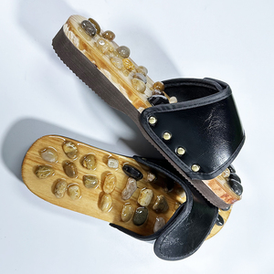 Nuove Ciabatte Massaggianti Estive 2026 per Terapia Agopuntura e Massaggio, con Suola in Giada a Ciottoli per Massaggio e Cura della Salute dei Punti di Agopuntura - Product Image 3