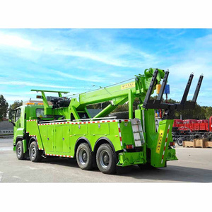 Camión de Remolque Pesado Isuzu 8X4 con Grúa Rotatoria para Rescate en Carretera - Product Image 5