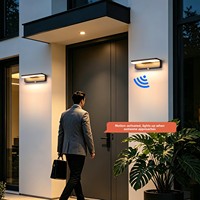 Lampe murale LED extérieure étanche avec capteur de porte, indice de protection IP65, construction en aluminium, antirouille, nouveau modèle, vente en gros