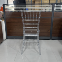 Nouvelle résine ambre dos clair événement Transparent acrylique chaise de mariage cristal Phoenix fête location hôtel plastique à vendre