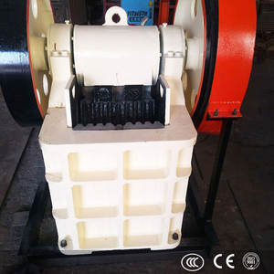 Concasseur à mâchoires mobile compact Henan CFTC à haute rigidité, capacité de 3-4t/h pour le calcaire et le granit, prix usine - Product Image 1