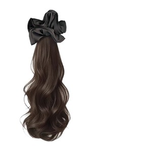 Luxe - Peluca de cola de caballo con clip para mujer, con coletero de satén negro, cabello largo y rizado realista, fácil de aplicar, estilo coreano, aspecto natural - Product Image 1
