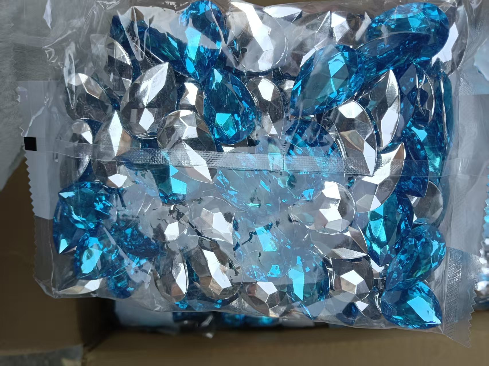 Azul de aguas profundas