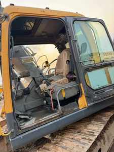 Pelleteuse sur chenilles Volvo 14 tonnes EC140BLC d'occasion, poids en ordre de marche de 80 tonnes avec pompe hydraulique Kyb et moteur de boîte de vitesses inclus - Product Image 4