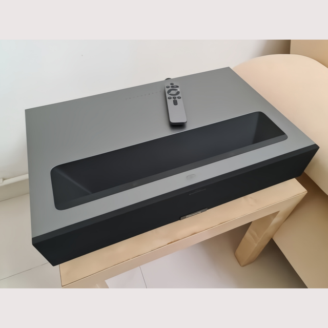 Ultra Short Focal Length 2800 Lumens 4K150 "screen Form Ovie T1 Laser Cinema ALPD Technology Intelligent Projection Game
