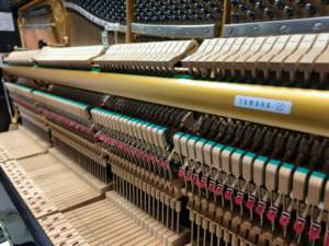 Piano Vertical Yamaha U5 Marrón para Músicos Profesionales, Piano Japonés de Segunda Mano, Madera Sólida, 88 Teclas, U1 U2 U3 U4 U5 - Product Image 5