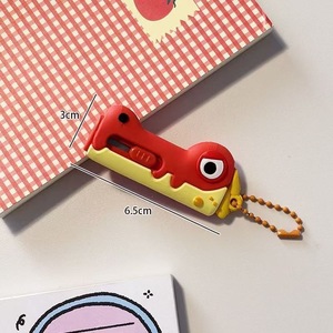 Couteau utilitaire portable Ruan Xiaodou Mini 6,5 cm, ouvre-boîte de sécurité en plastique pour étudiants, accessoire porte-clés - Product Image 1