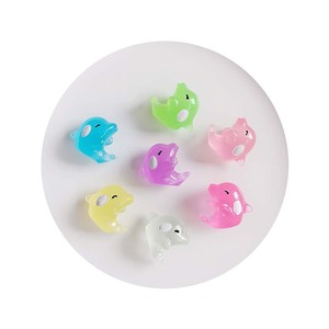 100 Uds océano brillante resina Dophin pez <span class=keywords><strong>ballena</strong></span> tiburón Hada jardín Micro paisaje ornamento luminoso miniatura jardín muñecas - Product Image 1