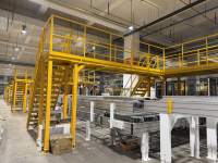 Plateformes d'escalade industrielles Vichnet de haute qualité avec échelles à traverses portées par des supports