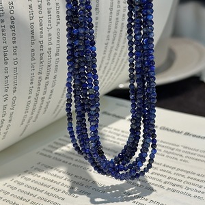 Collier multi-rangs en argent pur S925, perles de cristal noires pointues, design vintage français élégant, fin, scintillant et raffiné - Product Image 4