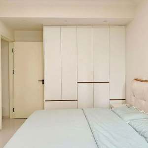 Armoire de rangement moderne en bois clair personnalisée pour salon et chambre à coucher, meuble tendance - Product Image 3