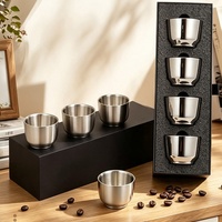 Tasses à café portables à double paroi en acier inoxydable 304, ensemble cadeau de 4 pièces avec un design moderne et luxueux