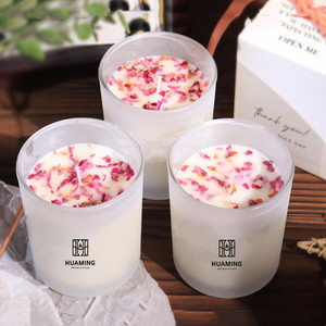 Vela <span class=keywords><strong>de</strong></span> cristal <span class=keywords><strong>de</strong></span> Navidad Etiqueta privada personalizada <span class=keywords><strong>velas</strong></span> perfumadas <span class=keywords><strong>de</strong></span> flores secas hechas a mano en <span class=keywords><strong>vasos</strong></span> esmerilados - Product Image 3