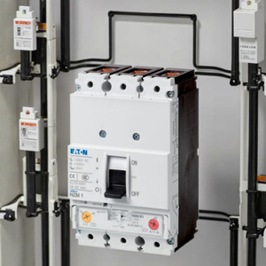 Interruptor de Circuito Industrial en Caja Moldeada con Disparo Térmico Magnético Ajustable NZMN3-AEF300-NA - Product Image 4