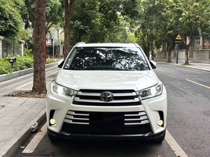 Toyota Highlander SUV d'<span class=keywords><strong>occasion</strong></span> 2017 2018 2019 Chine <span class=keywords><strong>7</strong></span> <span class=keywords><strong>places</strong></span> Essence/Pétrole Pneus R20 Boîte <span class=keywords><strong>Automatique</strong></span> Conduite à Gauche pour Carburant Moyen - Product Image 2