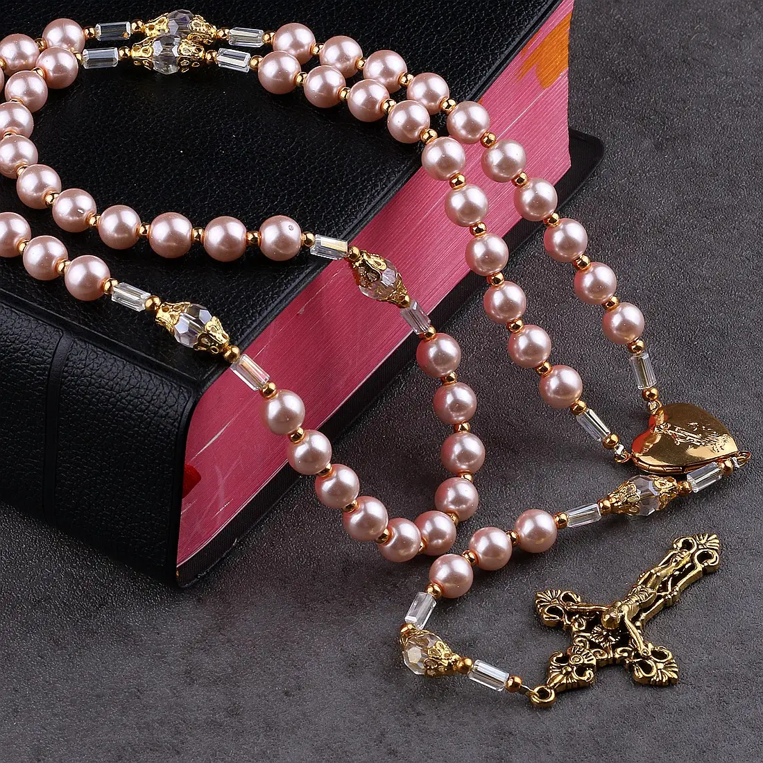 Religiosa Rosario Católica 8mm contas Pink Glass Pearl Beads Rosário com Ouro Virgem Maria Centro