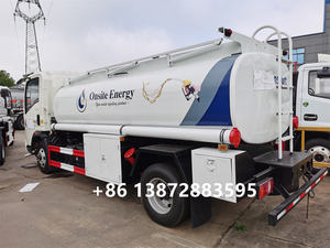 Camión <span class=keywords><strong>Cisterna</strong></span> Howo RHD 4x2 <span class=keywords><strong>de</strong></span> 6000 Litros (<span class=keywords><strong>1500</strong></span> <span class=keywords><strong>Galones</strong></span>) para la <span class=keywords><strong>Venta</strong></span> - Product Image 4